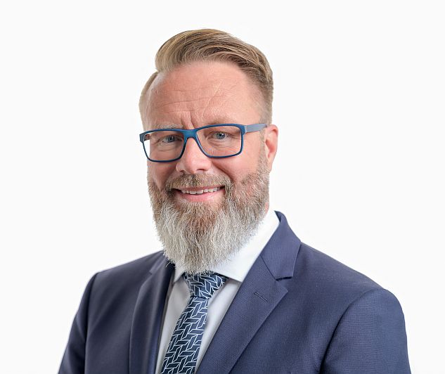 Claus Ruhe Madsen